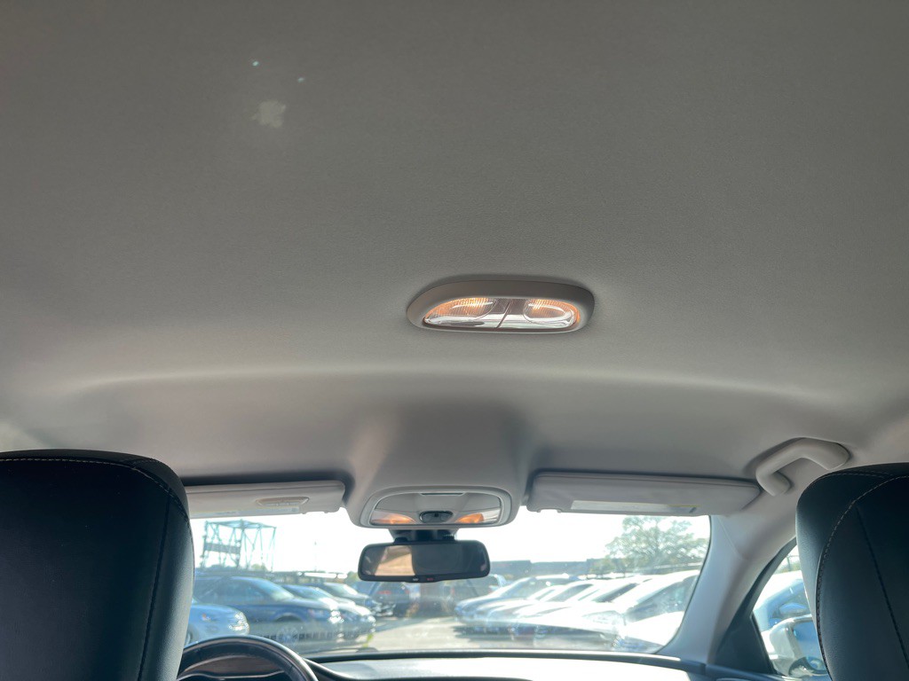 2015 Chrysler 200 Image 14