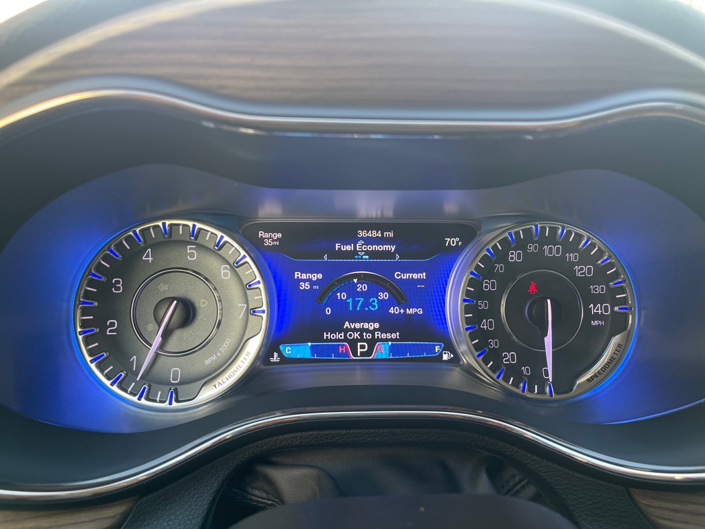 2015 Chrysler 200 Image 19