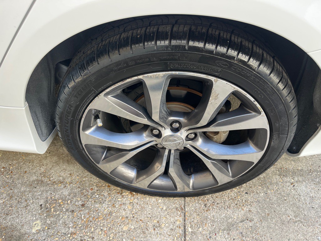 2015 Chrysler 200 Image 37