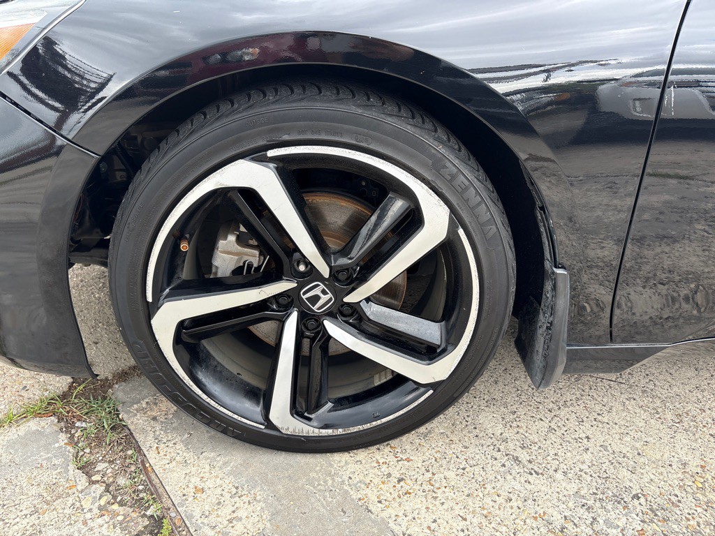 2018 Honda Accord Image 30