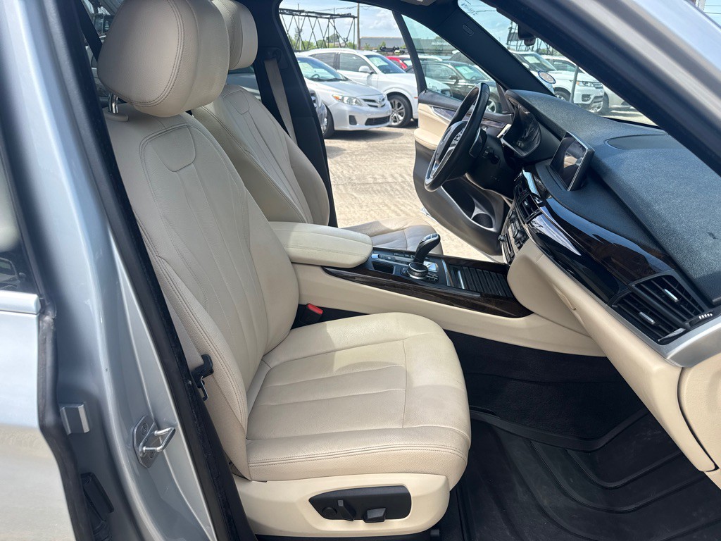 2018 BMW X5 Image 32