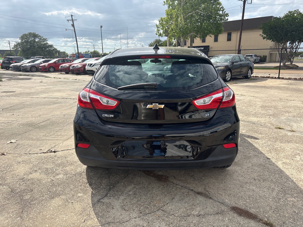 2018 Chevrolet Cruze Image 4