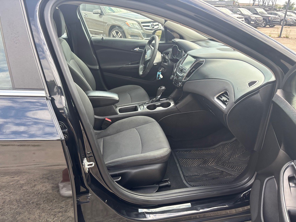 2018 Chevrolet Cruze Image 24