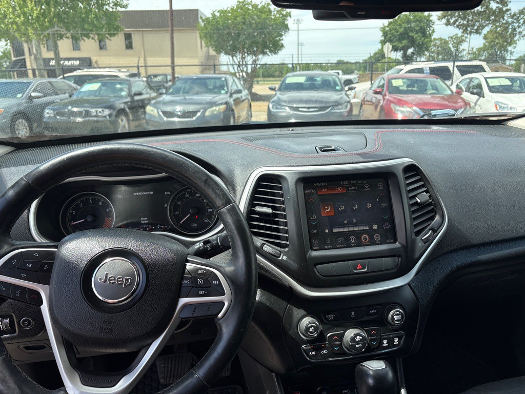 2014 Jeep Cherokee Image 10