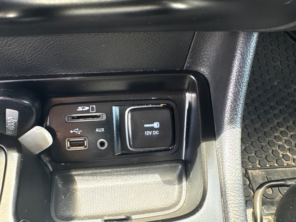2014 Jeep Cherokee Image 12