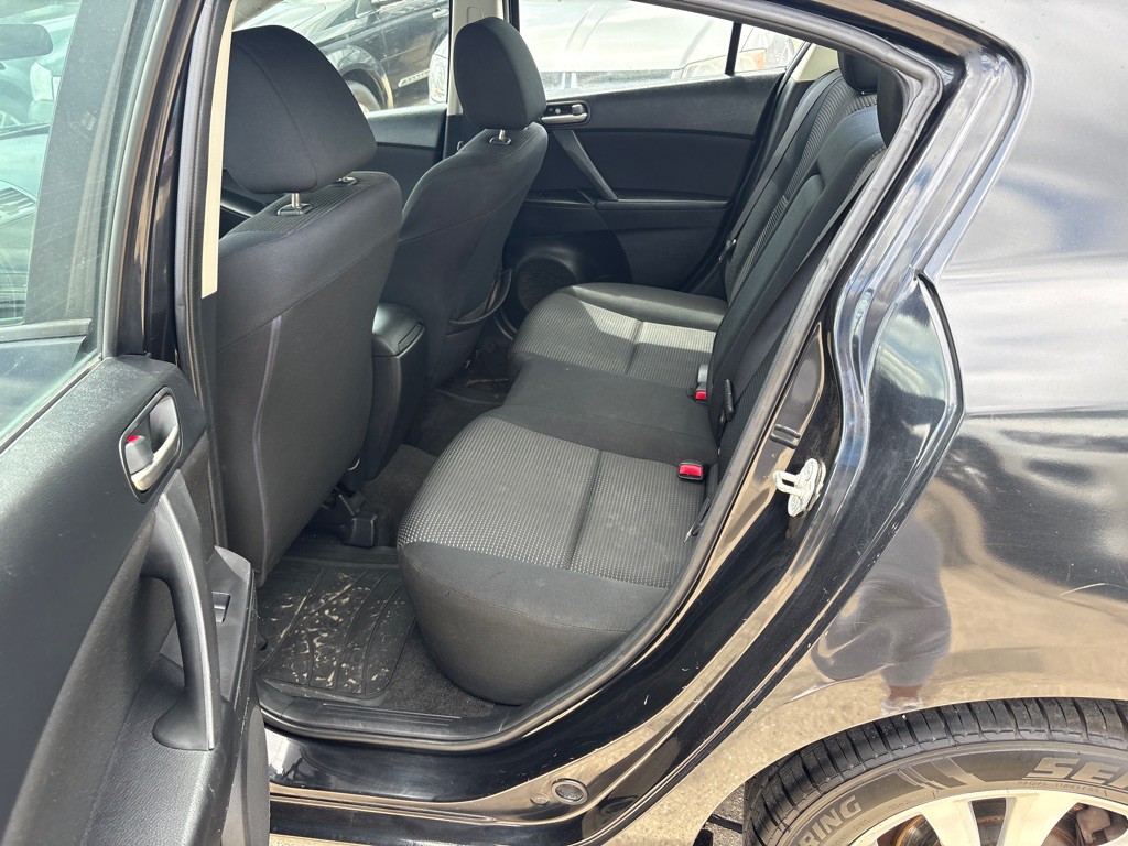 2013 Mazda Mazda3 Image 16