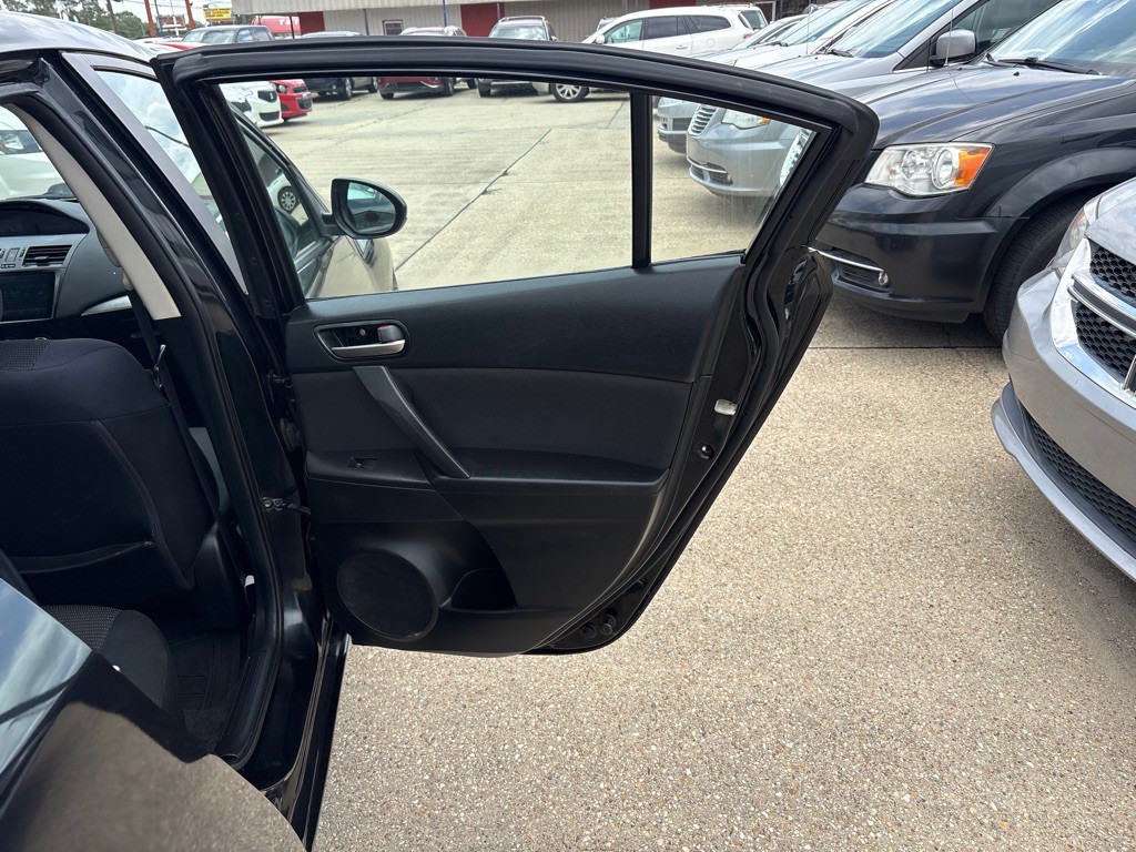 2013 Mazda Mazda3 Image 21
