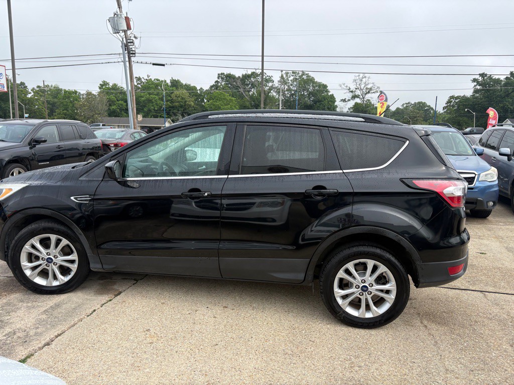 2018 Ford Escape Image 2