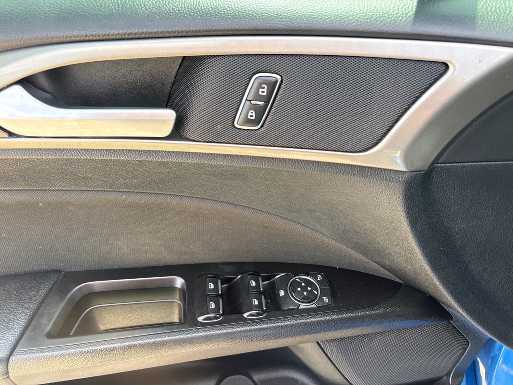 2017 Ford Fusion Image 14