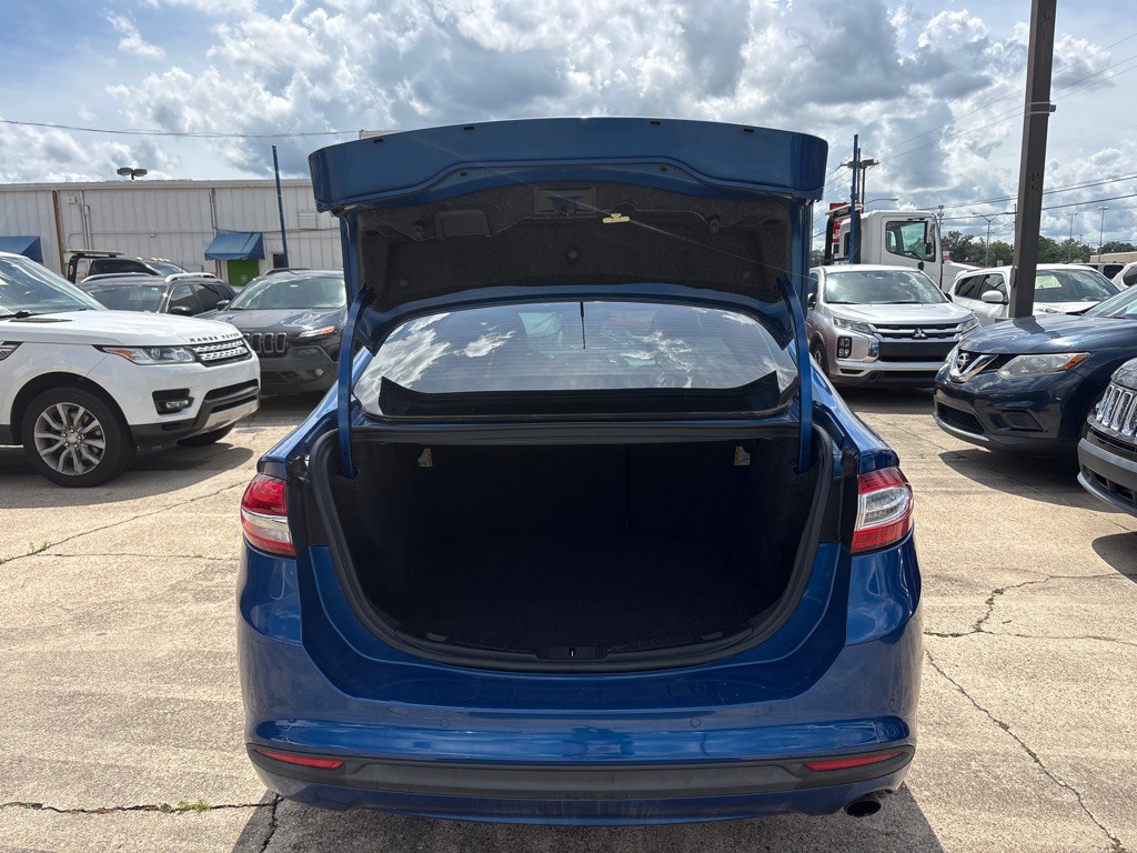 2017 Ford Fusion Image 19