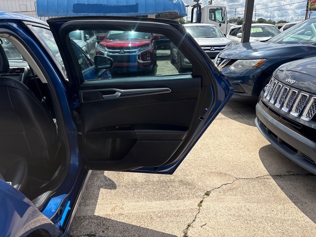 2017 Ford Fusion Image 21