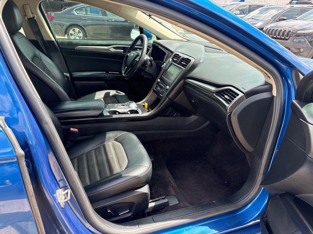 2017 Ford Fusion Image 23