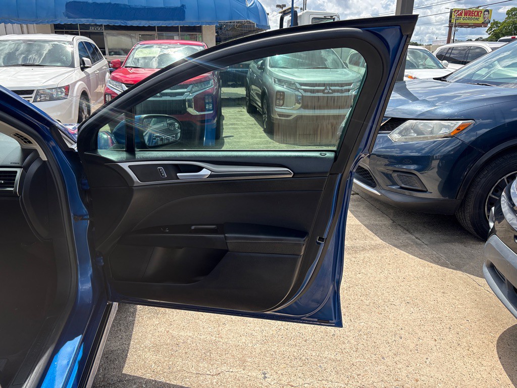 2017 Ford Fusion Image 25