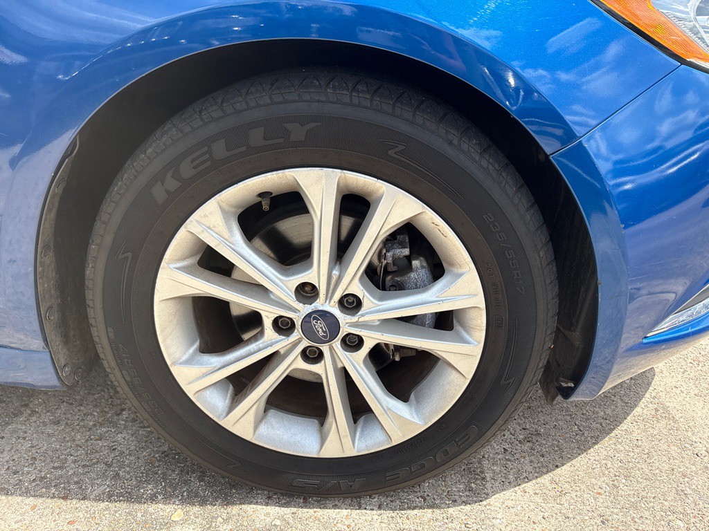 2017 Ford Fusion Image 27