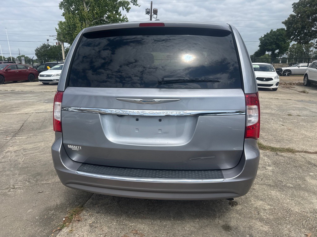 2015 Chrysler Town & Country Image 26