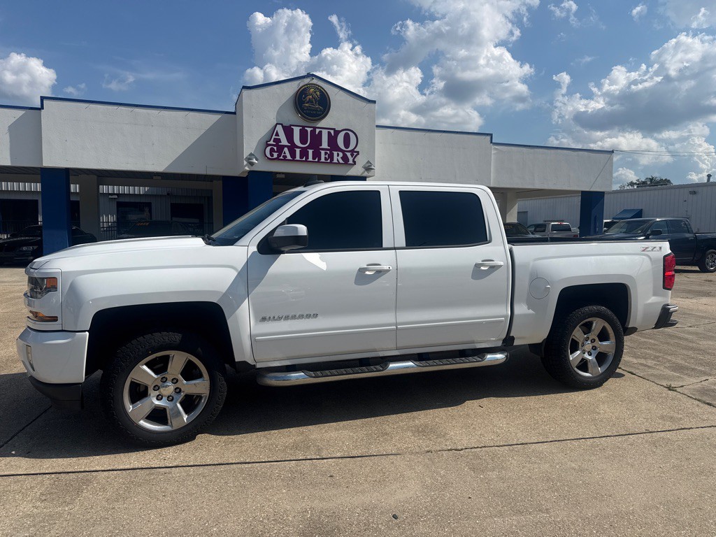 2018 Chevrolet Silverado 1500 Image 1