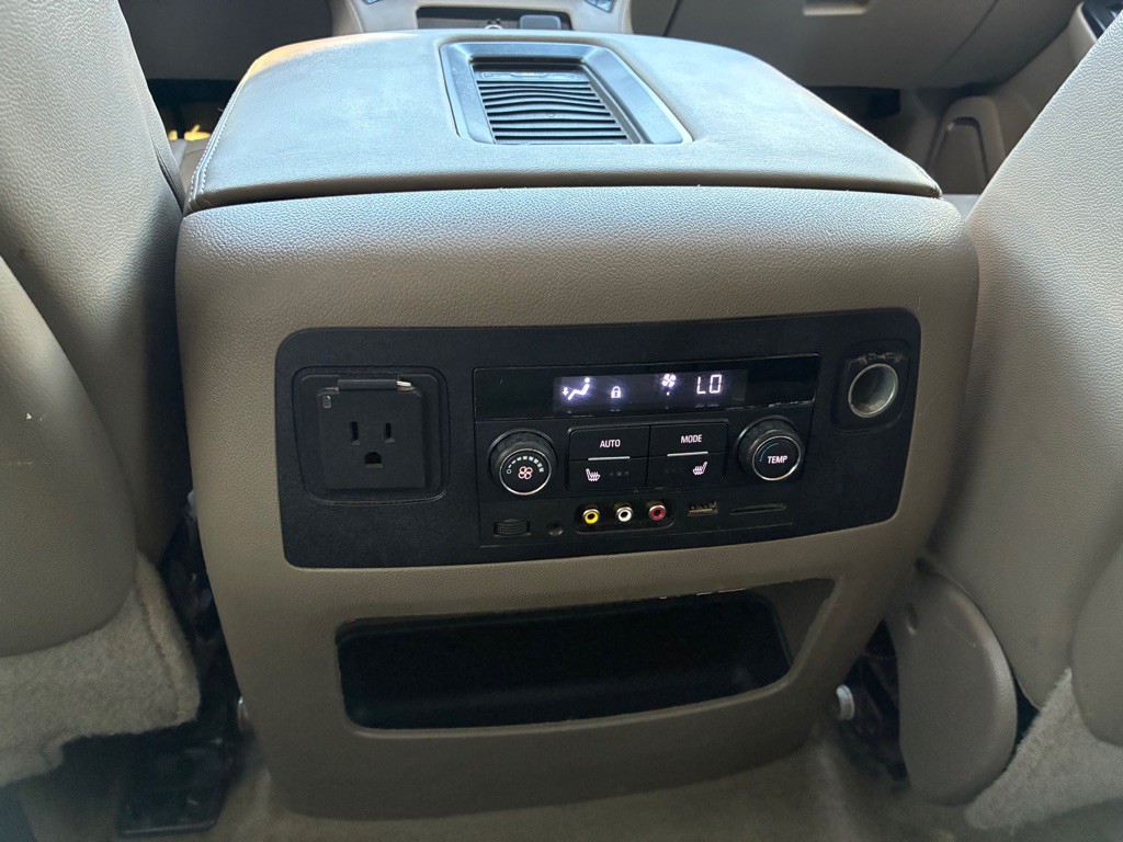 2016 GMC Yukon Image 18
