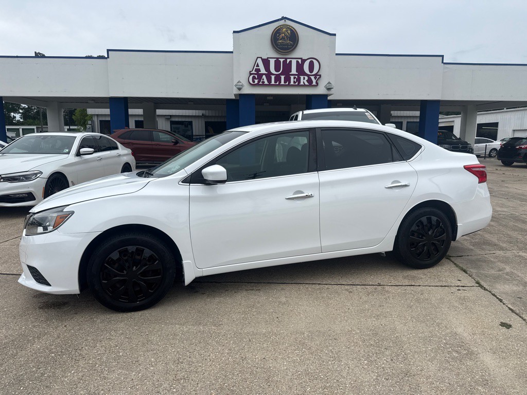 2017 Nissan Sentra Image 1