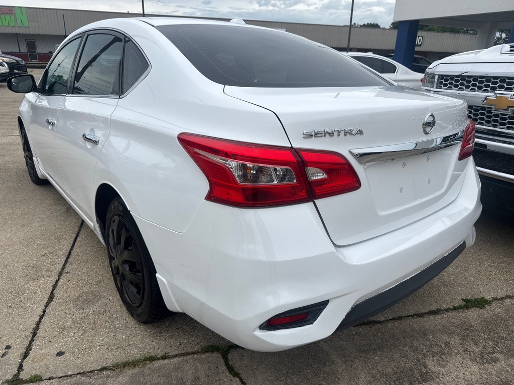 2017 Nissan Sentra Image 8