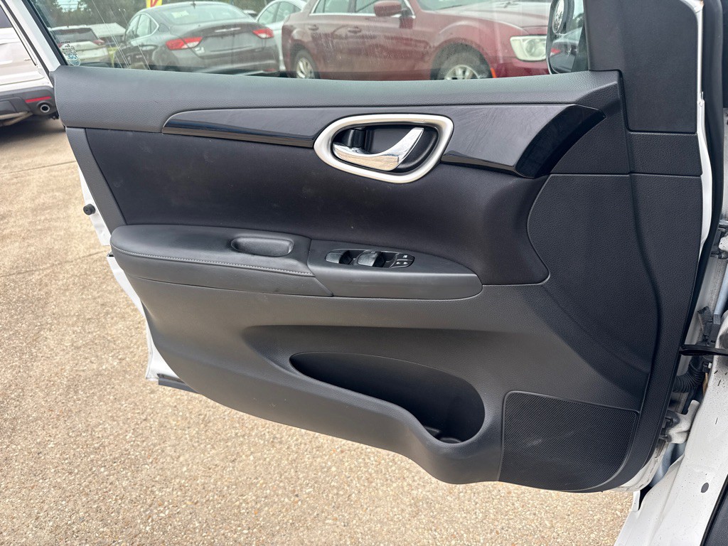 2017 Nissan Sentra Image 19