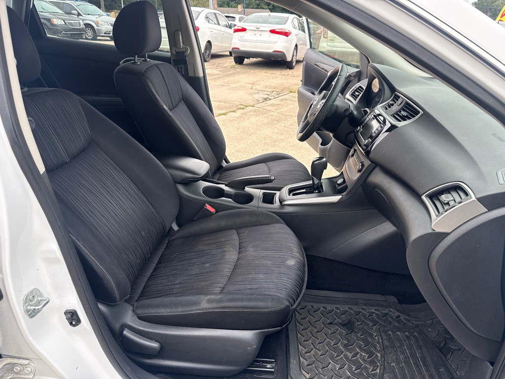 2017 Nissan Sentra Image 27