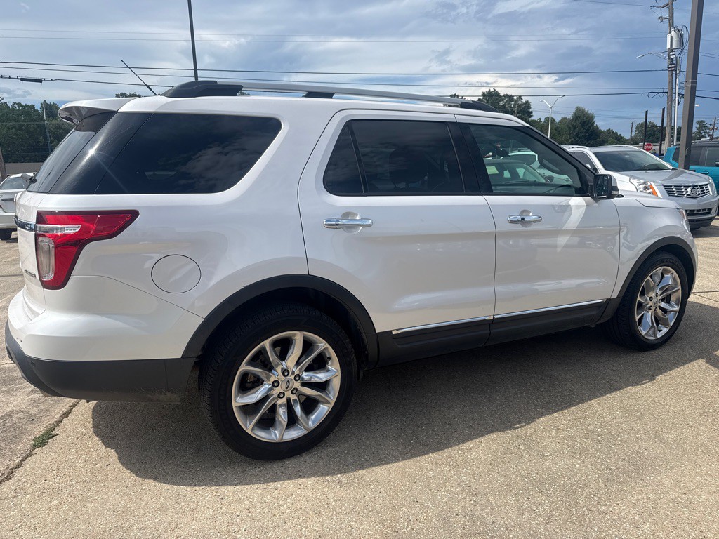 2015 Ford Explorer Image 5