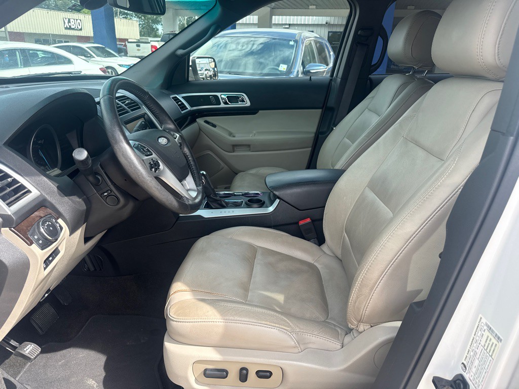 2015 Ford Explorer Image 8