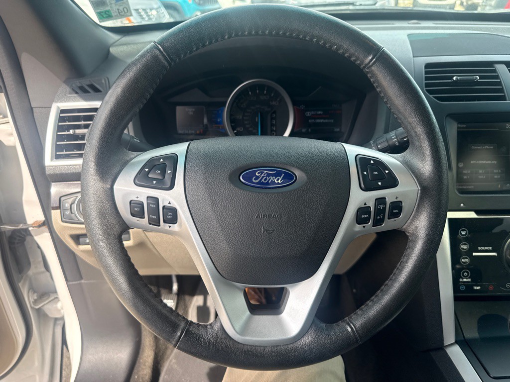 2015 Ford Explorer Image 17