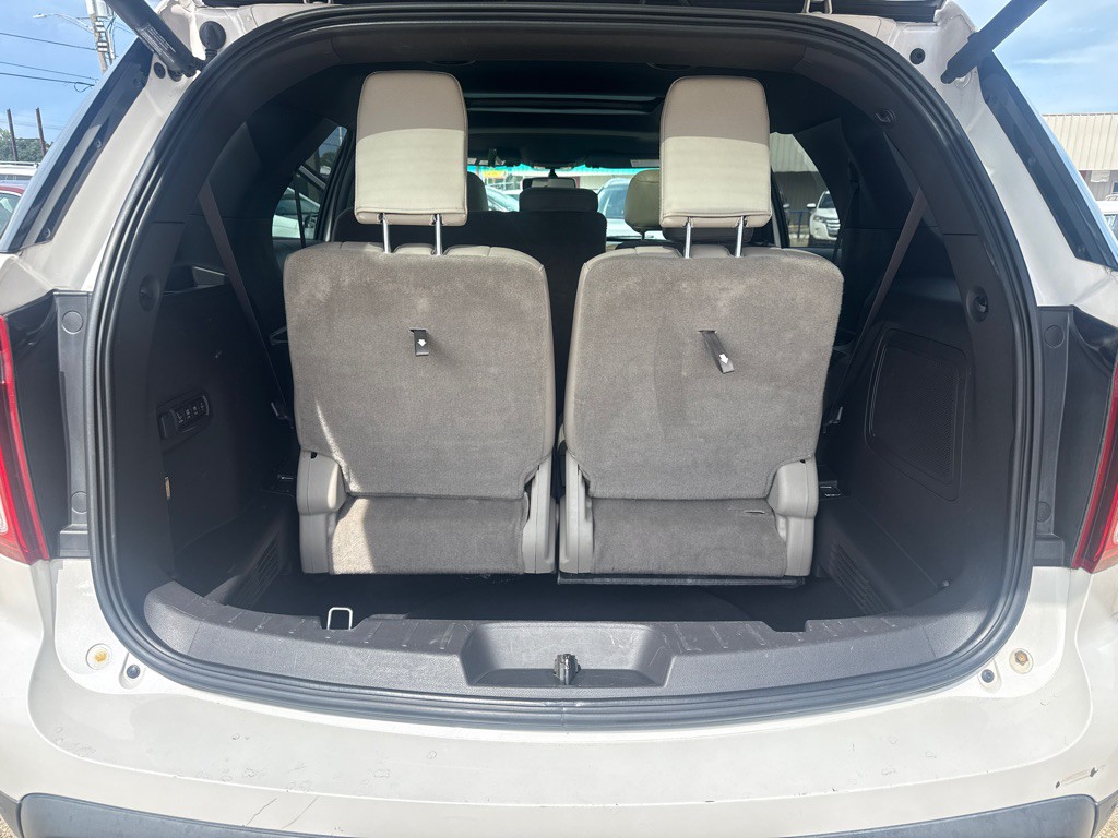 2015 Ford Explorer Image 23