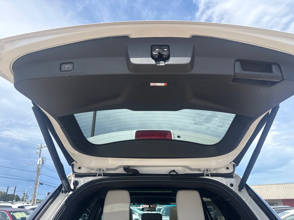 2015 Ford Explorer Image 24