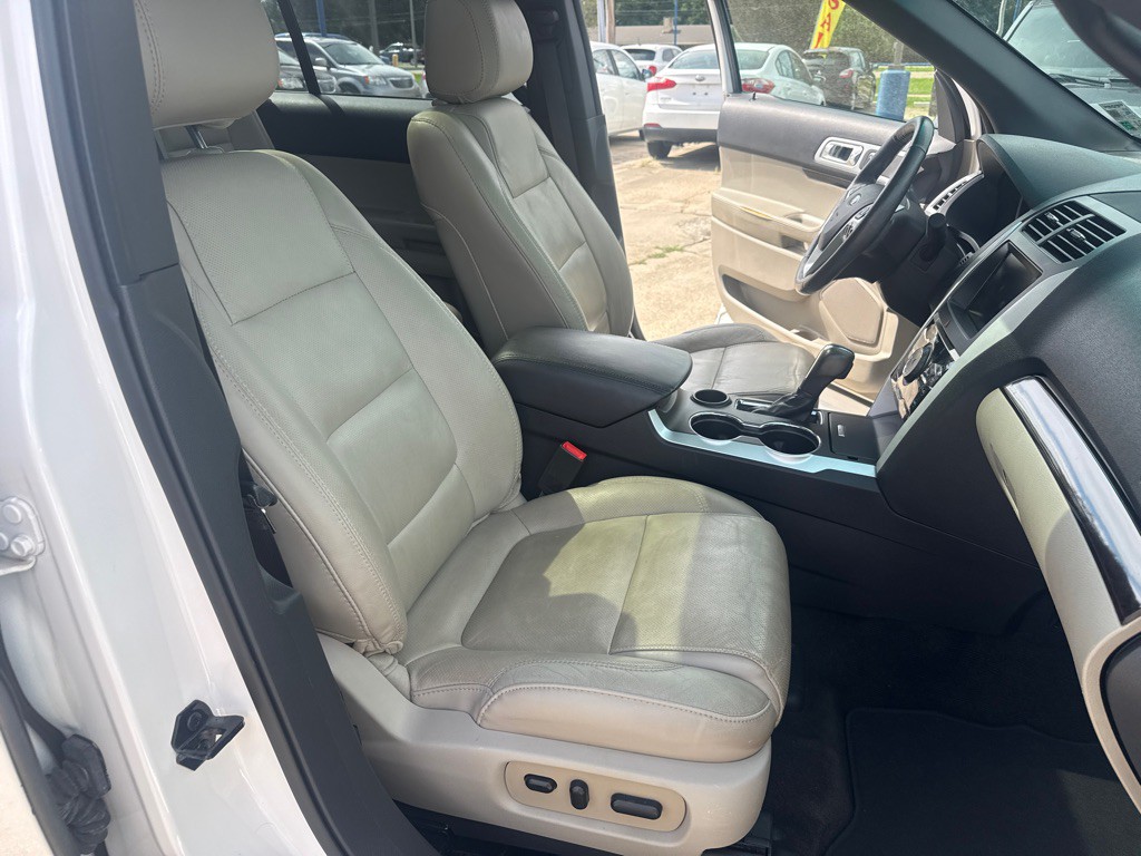 2015 Ford Explorer Image 31