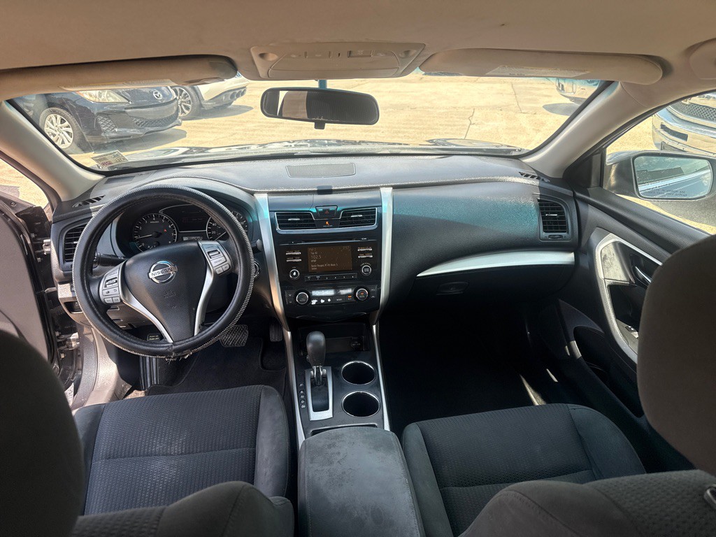 2015 Nissan Altima Image 12