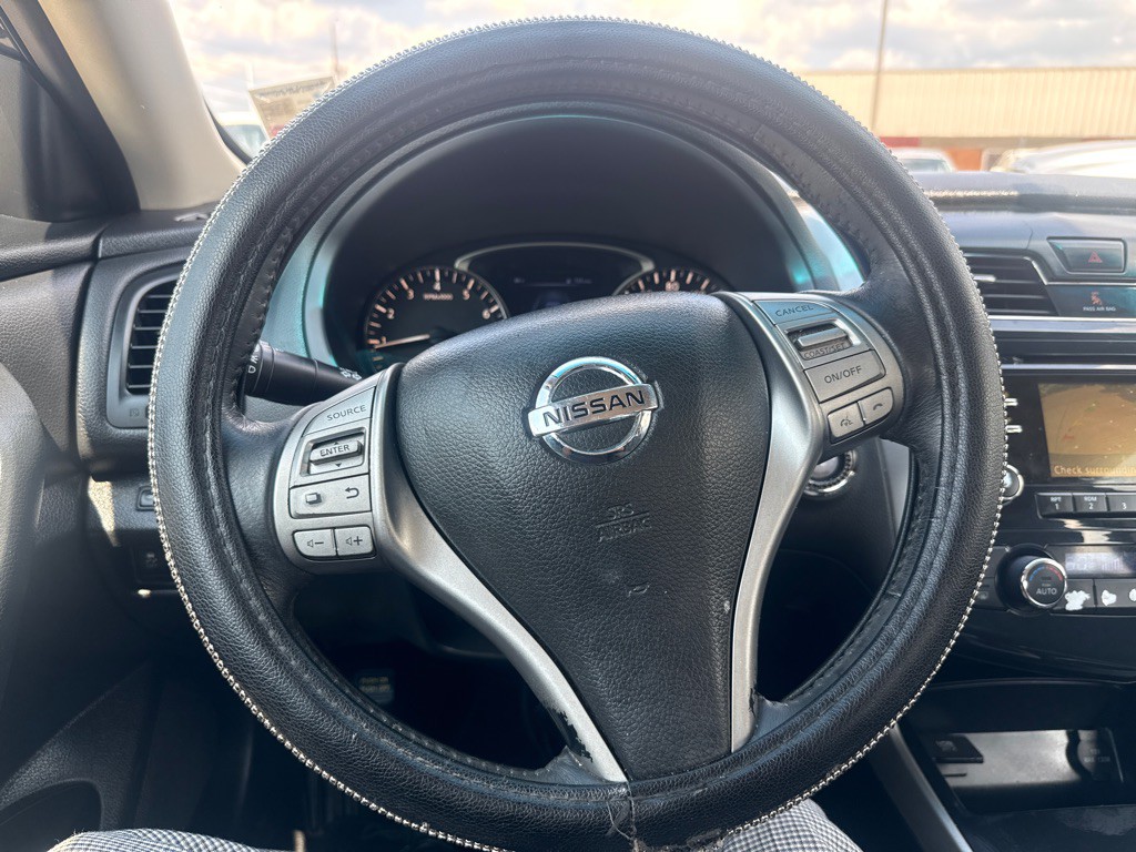 2015 Nissan Altima Image 18