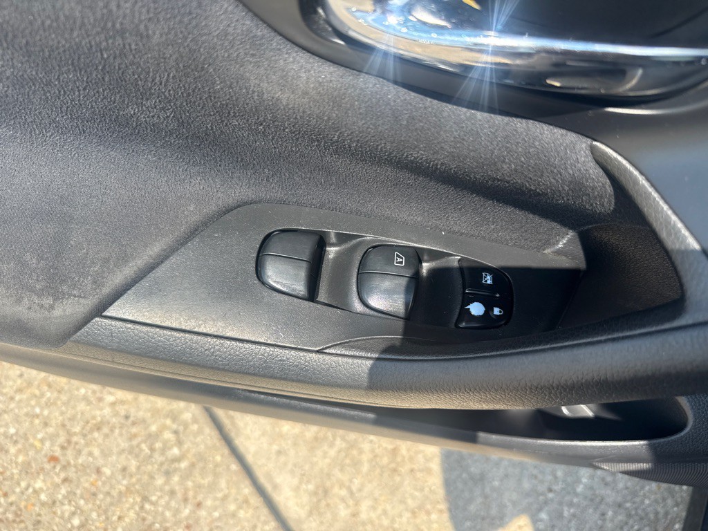 2015 Nissan Altima Image 21