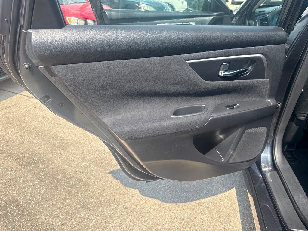 2015 Nissan Altima Image 22