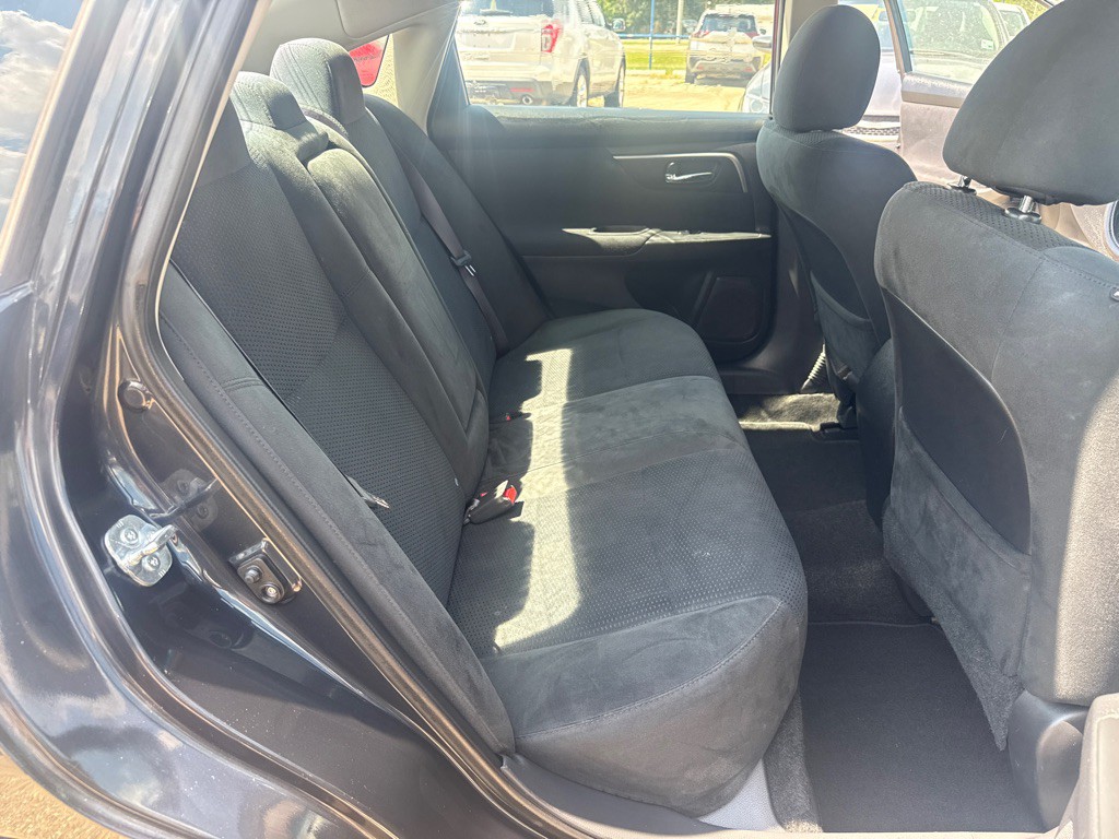 2015 Nissan Altima Image 25