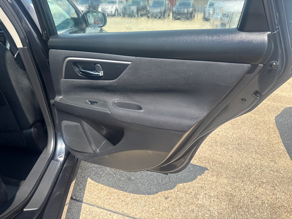 2015 Nissan Altima Image 26