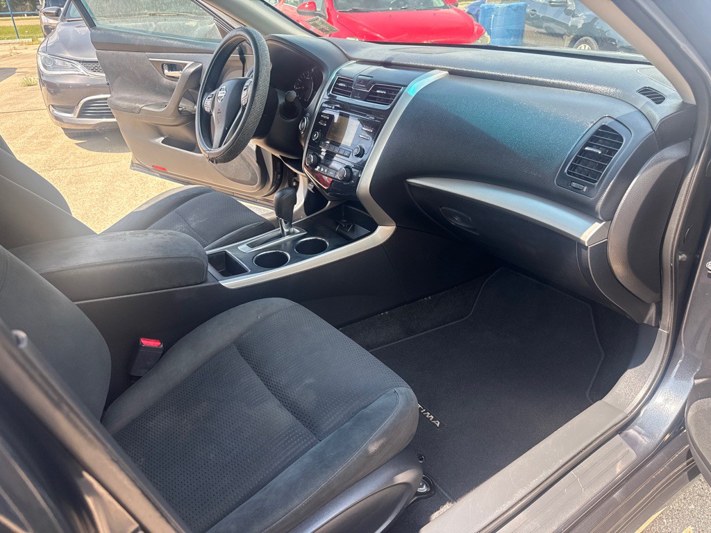 2015 Nissan Altima Image 27