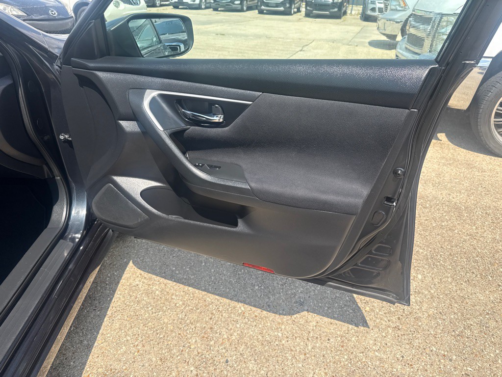 2015 Nissan Altima Image 29