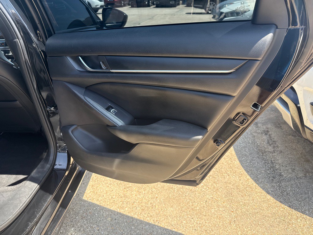 2020 Honda Accord Image 24