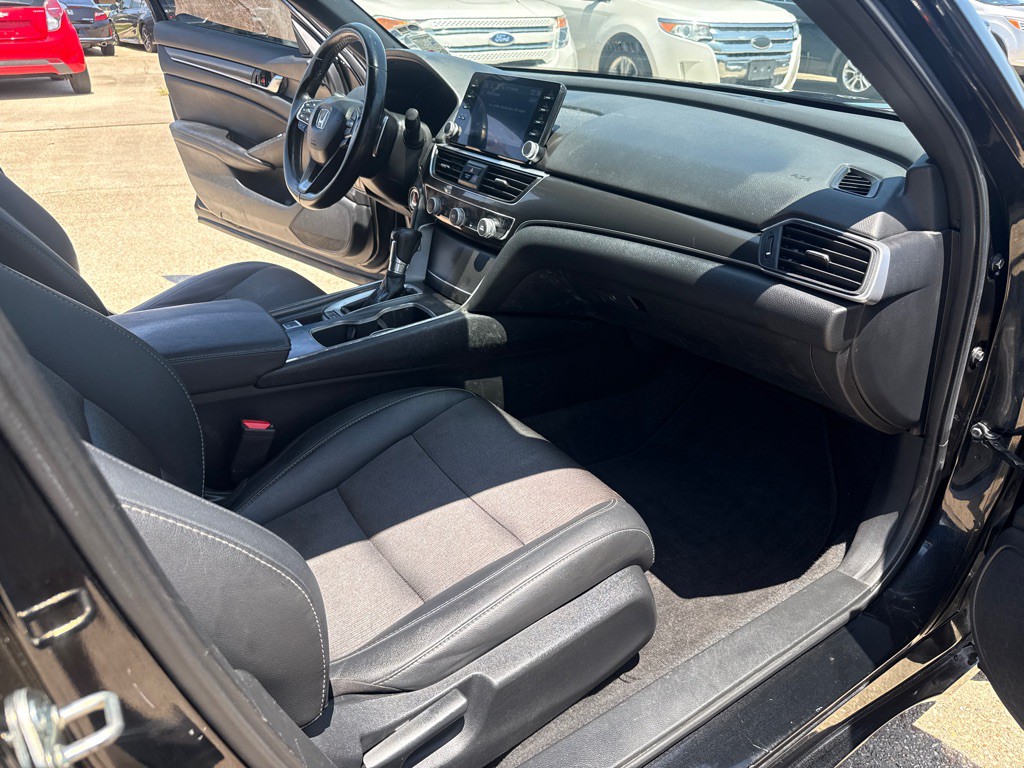 2020 Honda Accord Image 25
