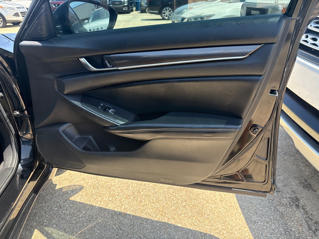 2020 Honda Accord Image 27