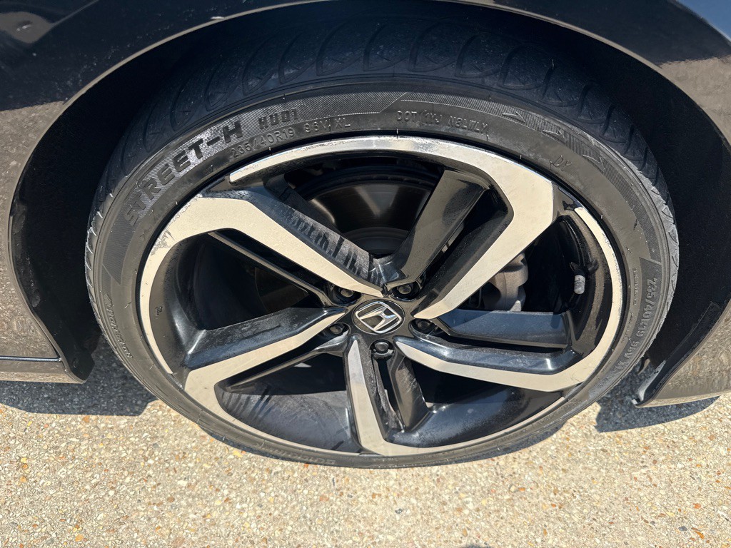 2020 Honda Accord Image 28