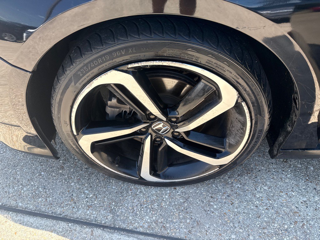 2020 Honda Accord Image 31