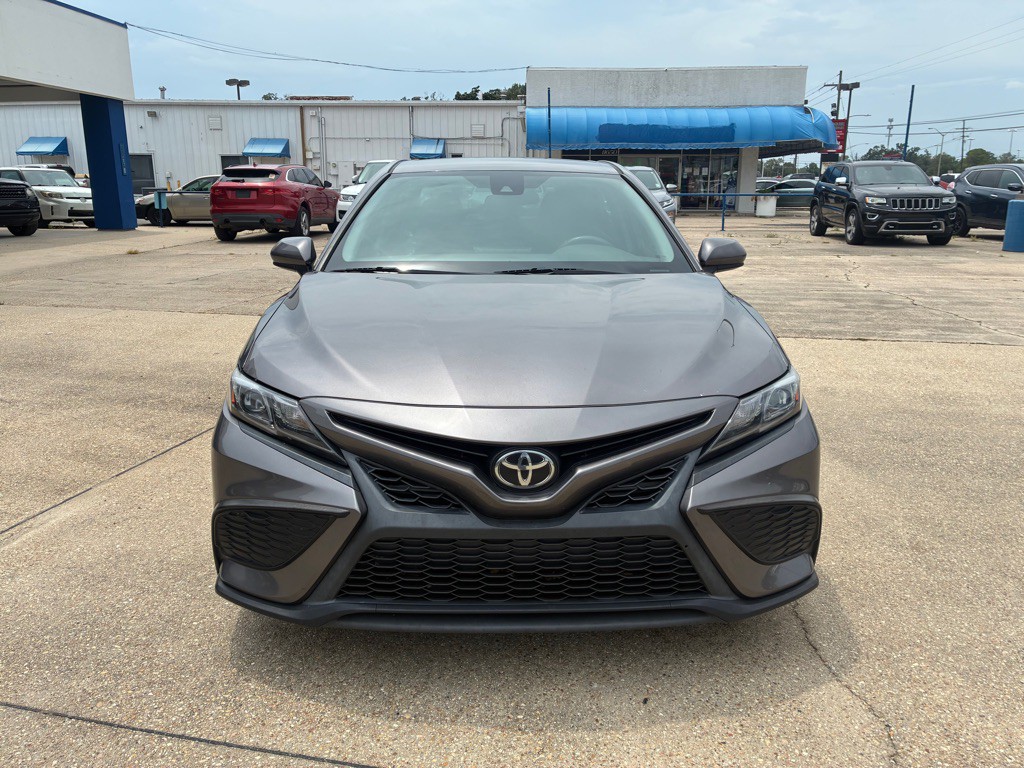 2021 Toyota Camry Image 2