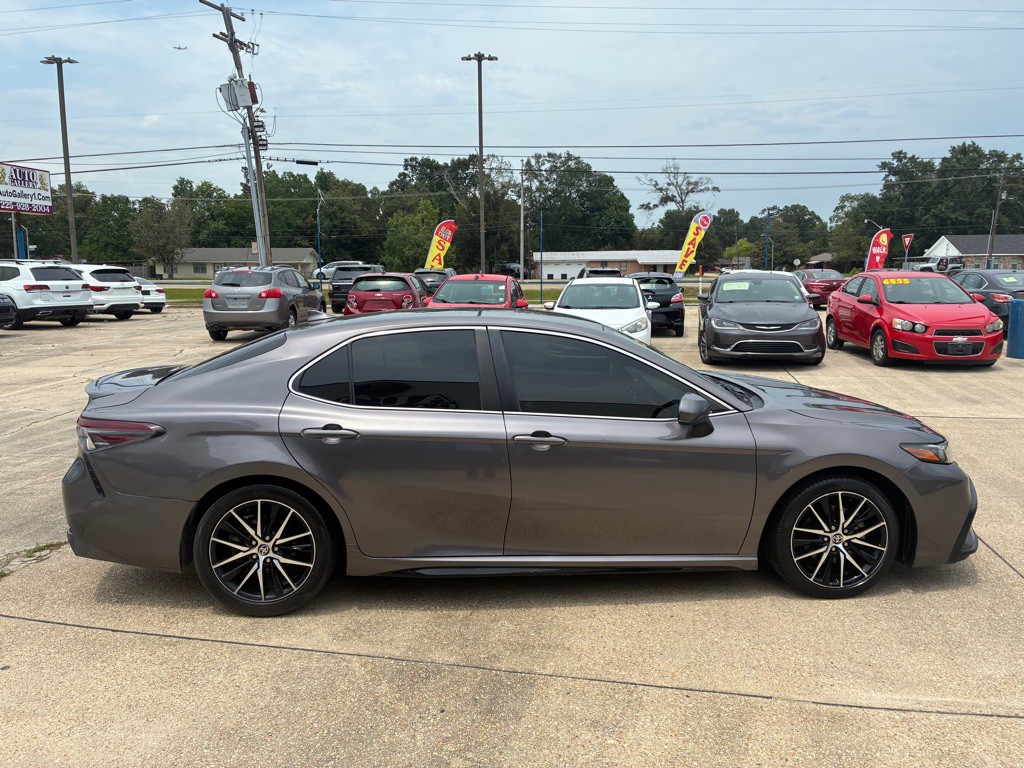 2021 Toyota Camry Image 4