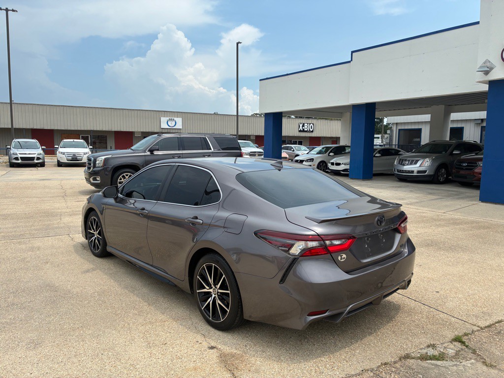 2021 Toyota Camry Image 7