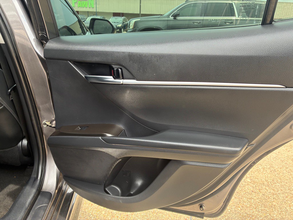 2021 Toyota Camry Image 19
