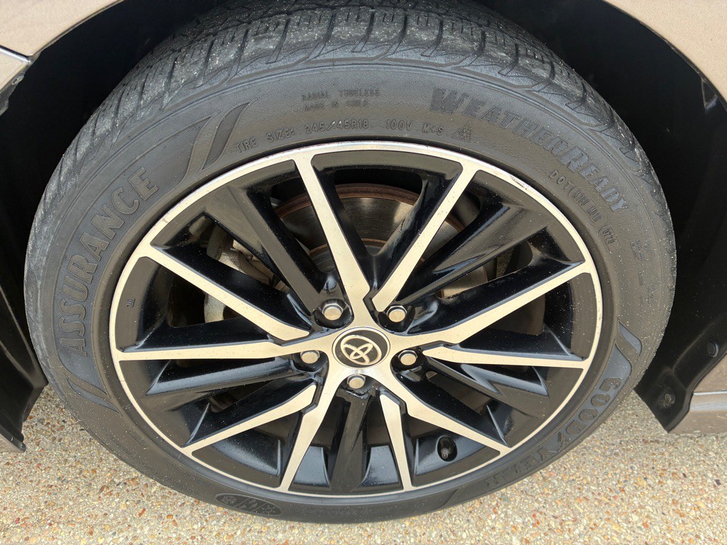 2021 Toyota Camry Image 25
