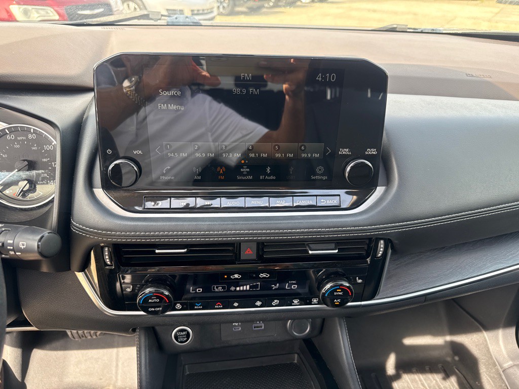 2021 Nissan Rogue Image 14